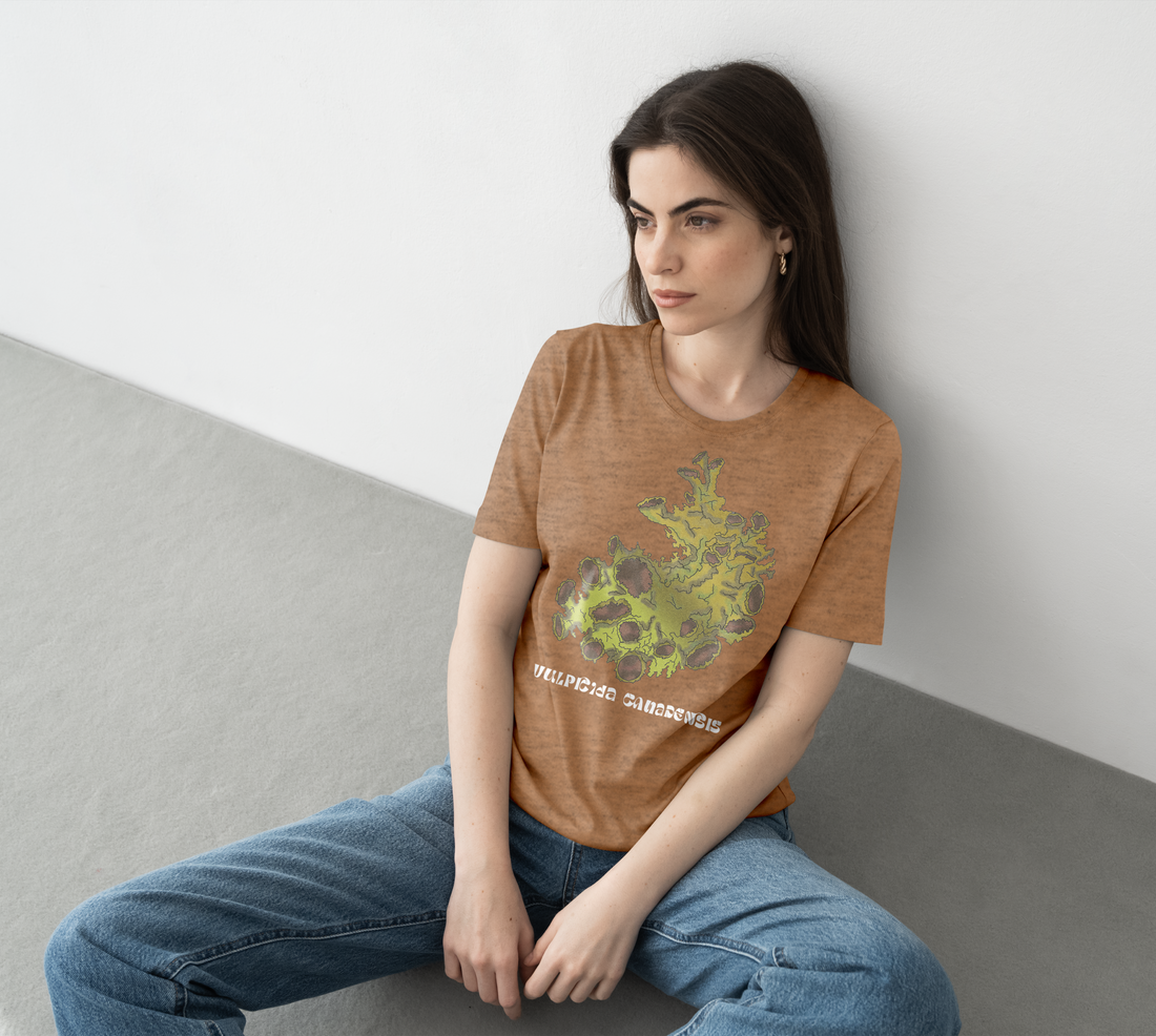 T-shirt fungus lichen Vulpicida canadensis Lady